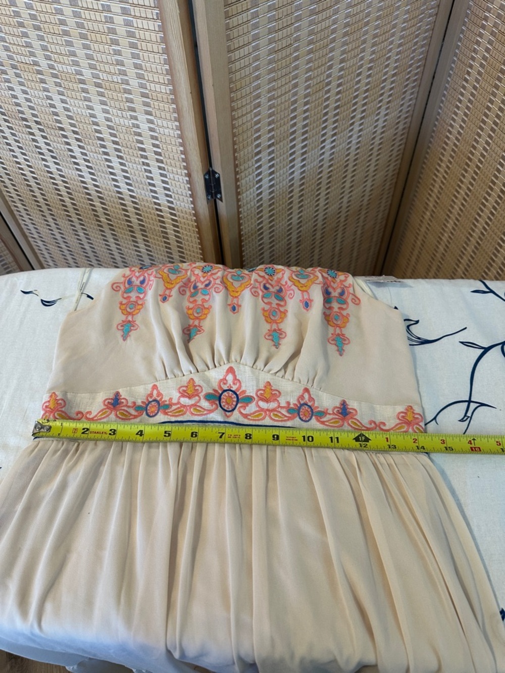 Boho Embroidered Cream Feminine Halter Maxi Dress Size M - Picture 7 of 8